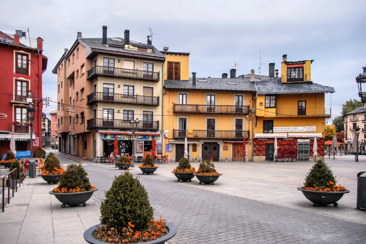 Mercat de Puigcerdà: guia del mercat del diumenge